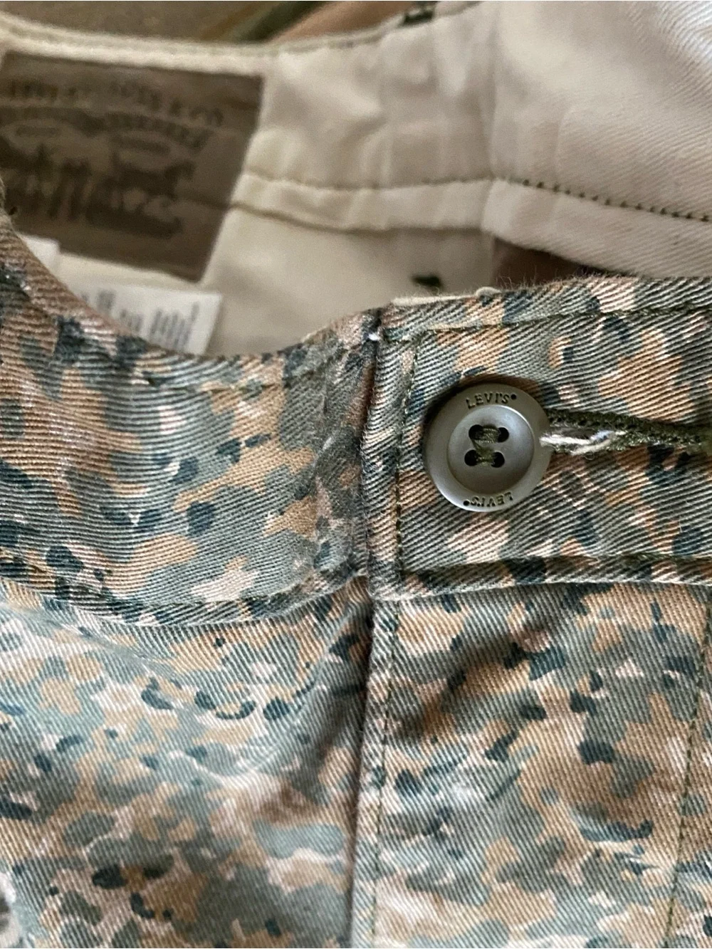 Levi's Digital Camo Cargo Pants in Olive/Tan Mix 38x28